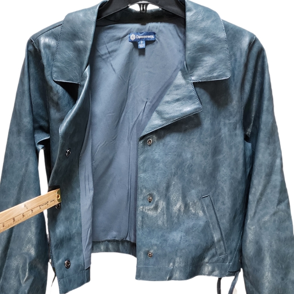 Democracy Long Sleeve Faux Leather Cropped Button Front Lace-Up Jacket Green S - Picture 8 of 11